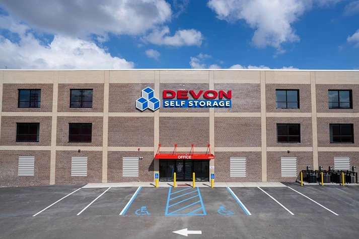 Devon Self Storage - Union Blvd office entrance