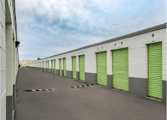 Outdoor, drive up access storage Miami, FL